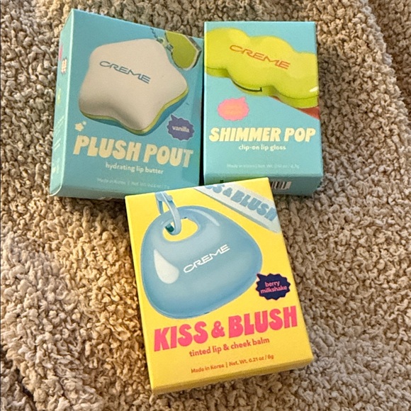 The Creme Shop Other - Crème gift set pop ons - shimmer pop, plush pout x2, kiss & blush